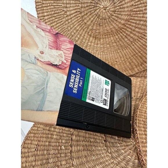 Vintage Jane Austen’s sense & sensibility VHS set - Picture 6 of 8